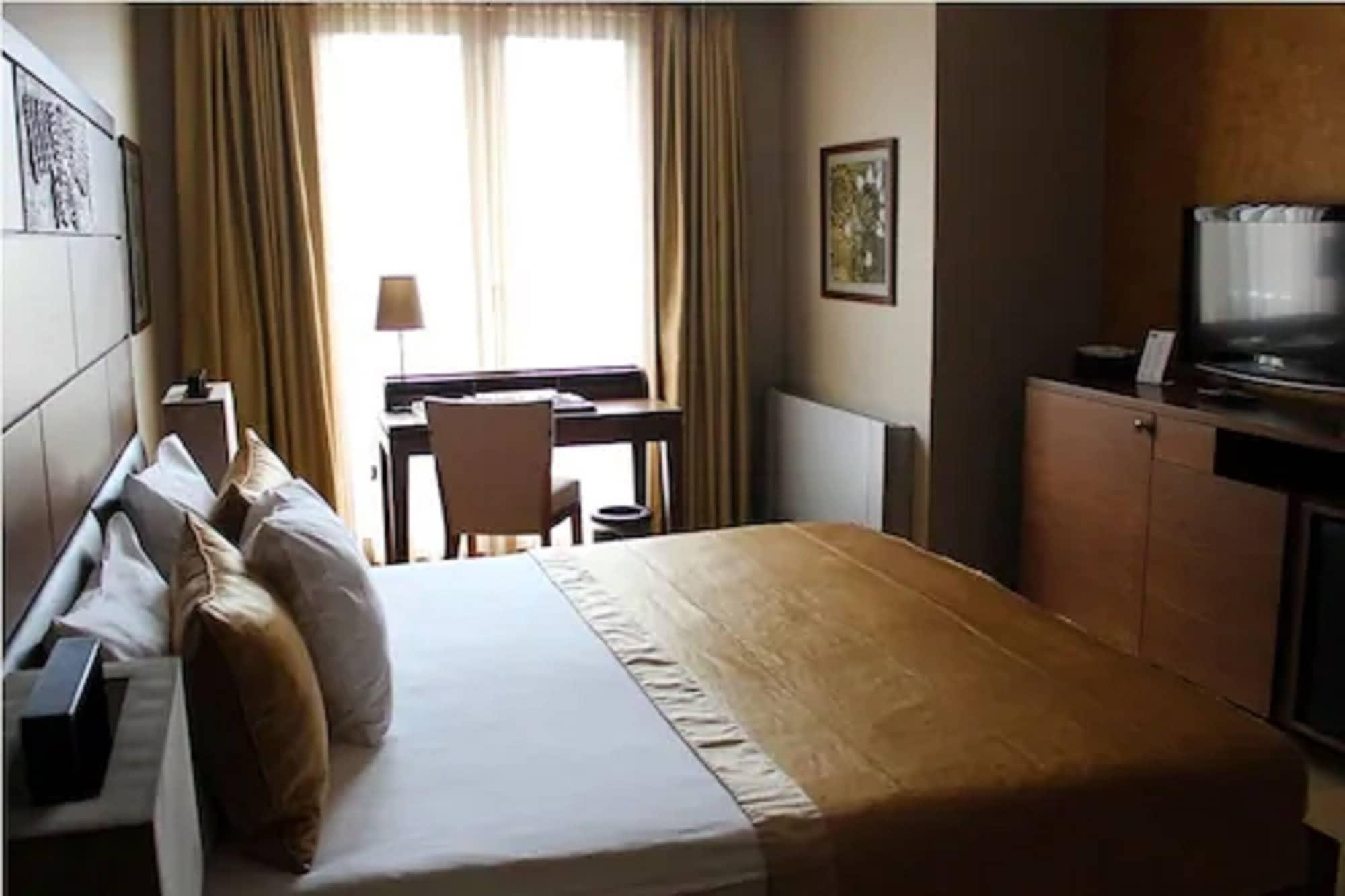 Continental Hotel Pera Istanbul Luaran gambar