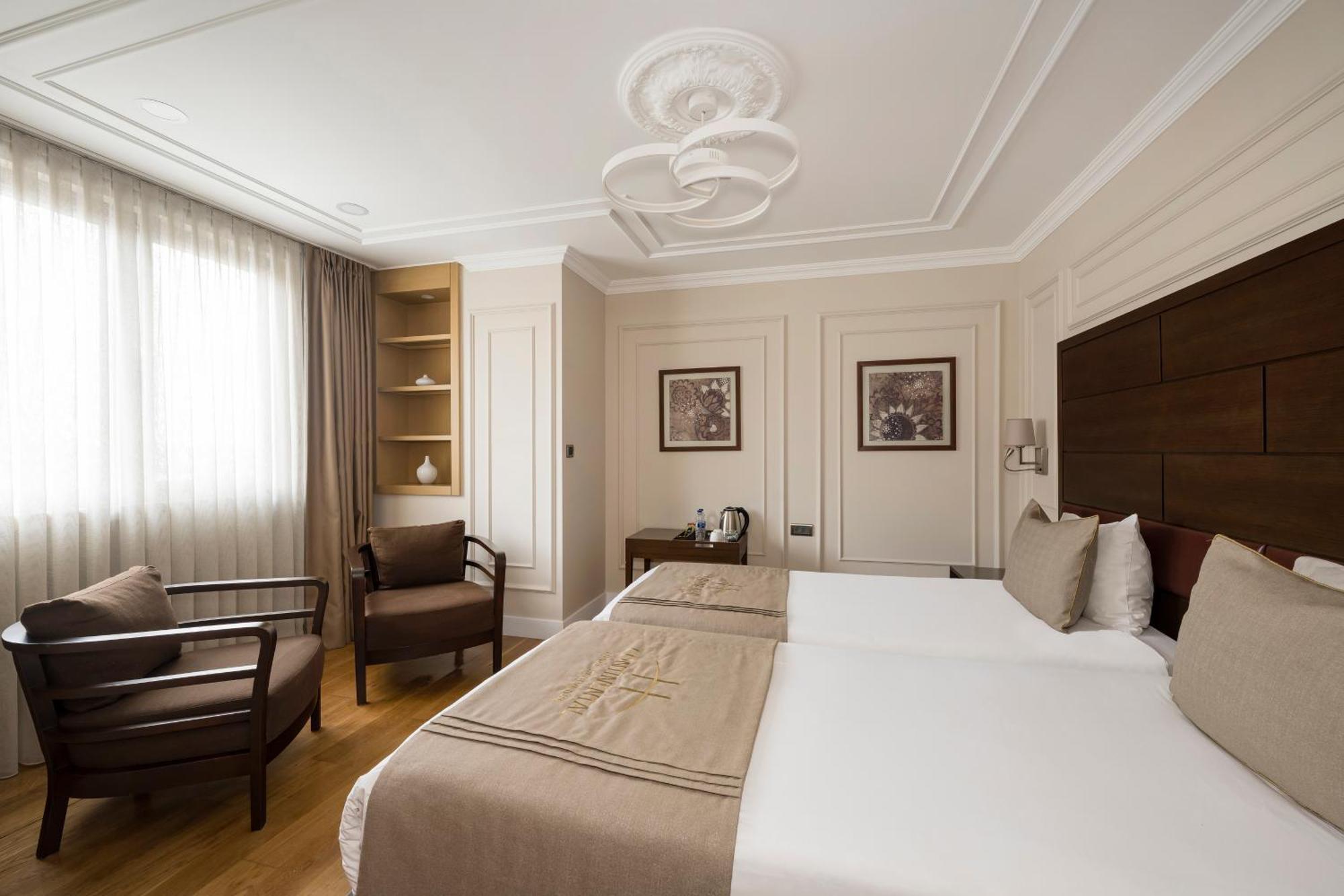 Continental Hotel Pera Istanbul Bilik gambar