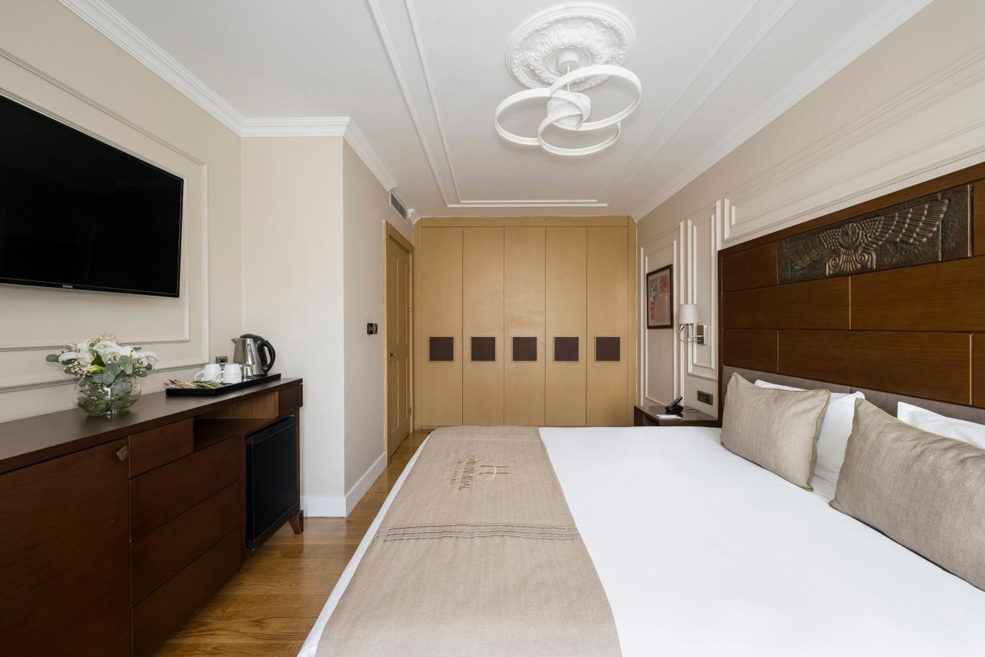 Continental Hotel Pera Istanbul Bilik gambar