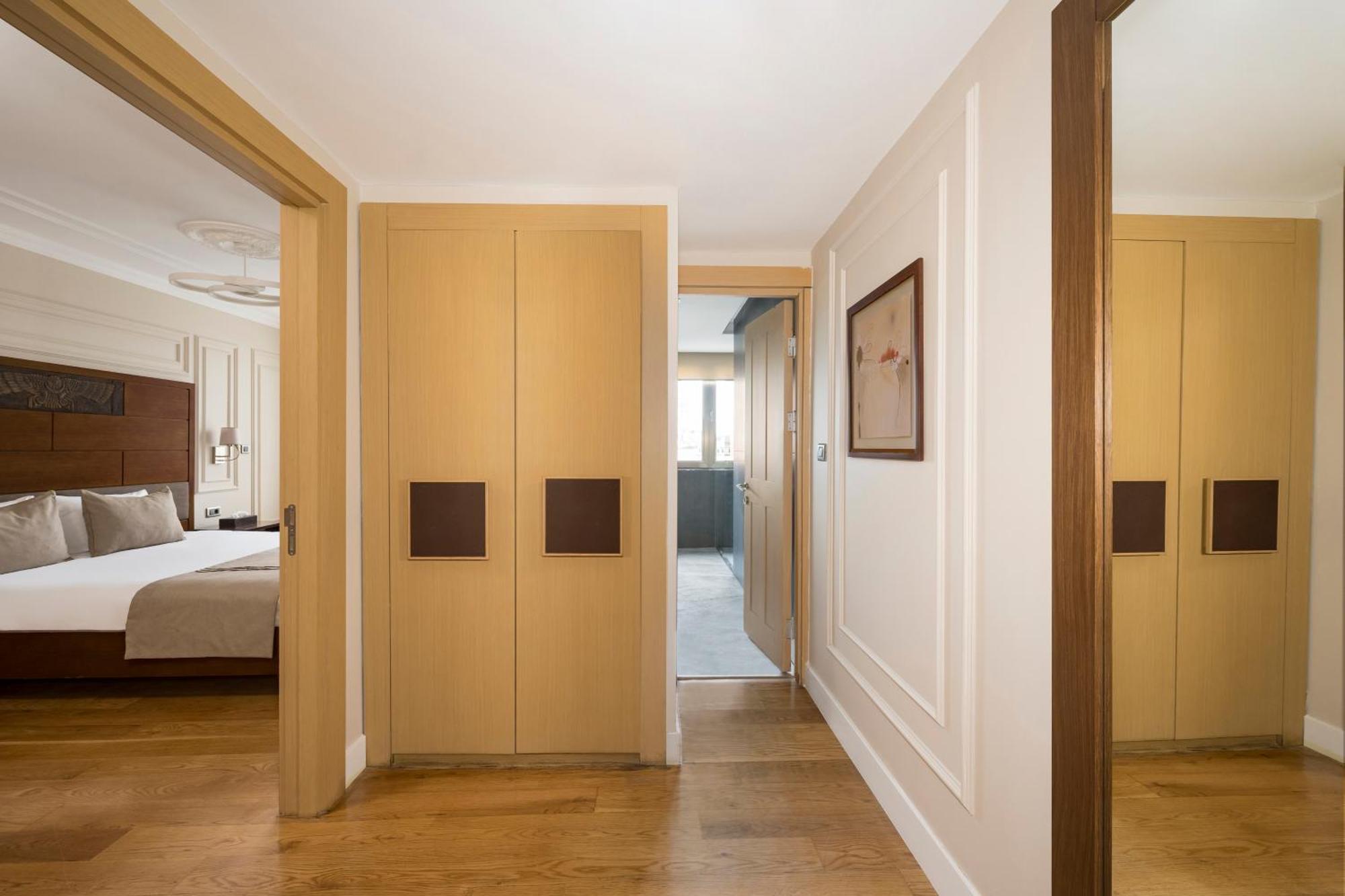 Continental Hotel Pera Istanbul Bilik gambar