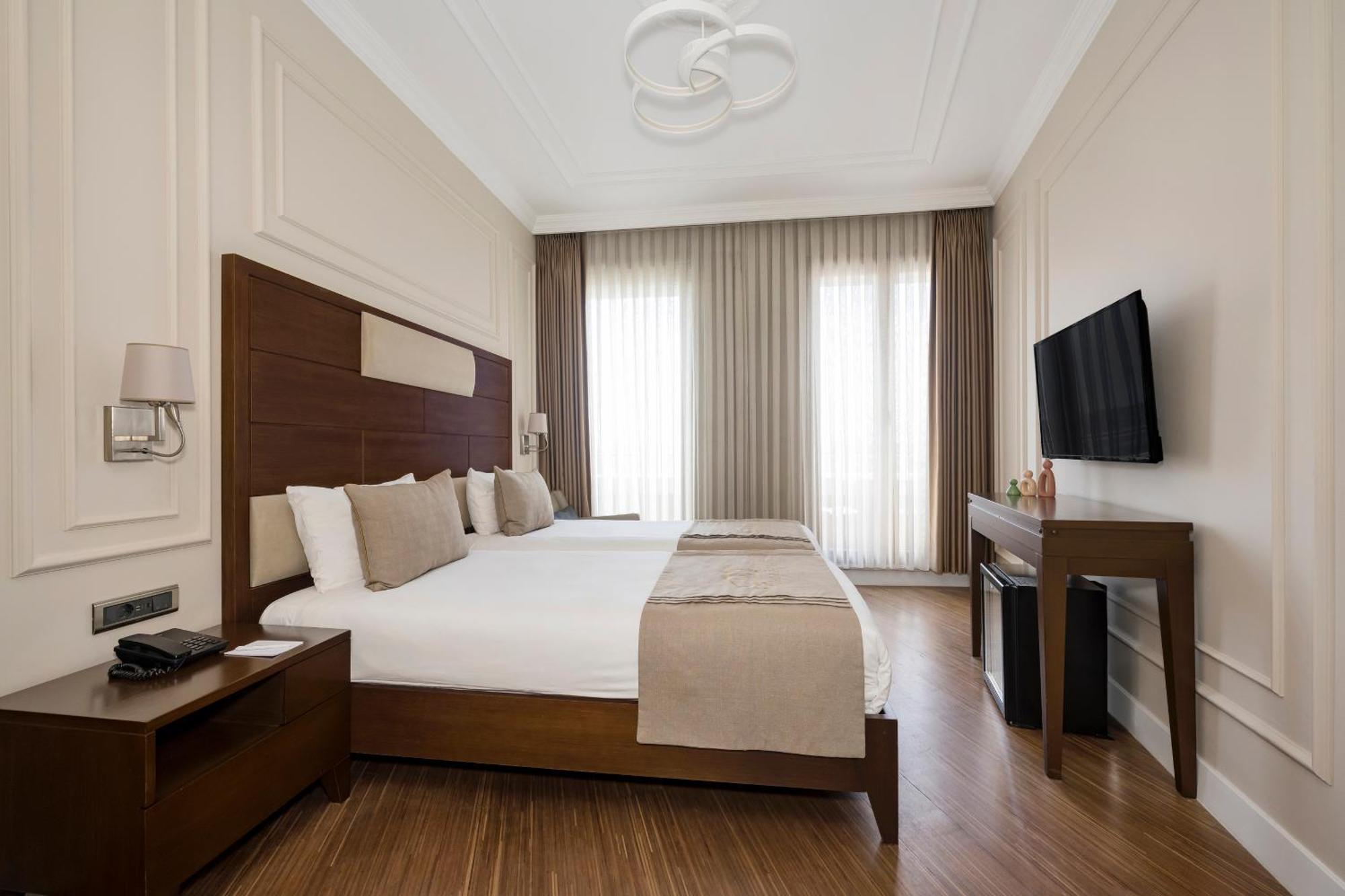 Continental Hotel Pera Istanbul Bilik gambar