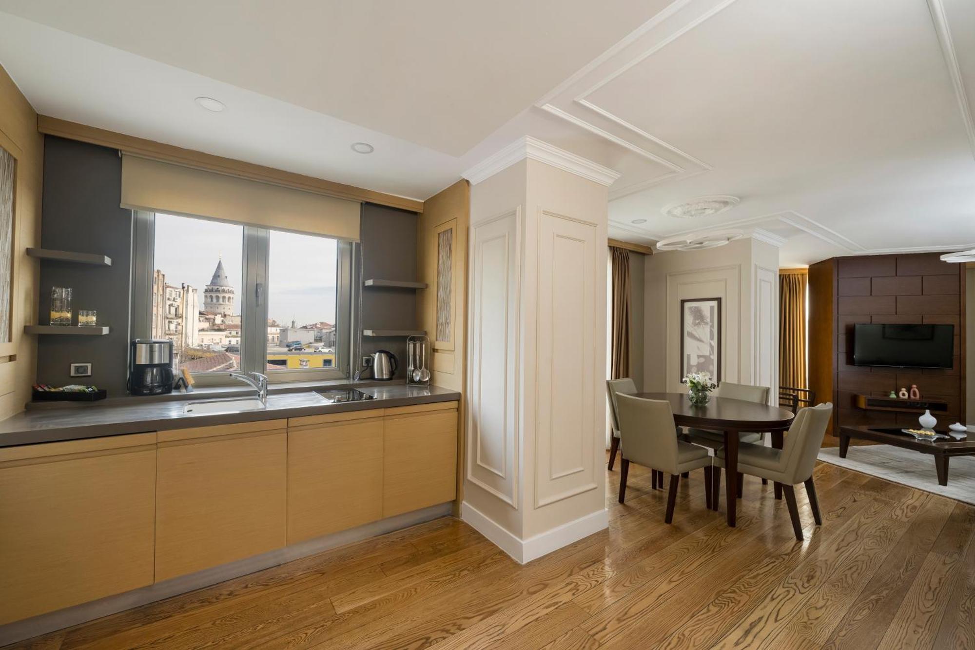 Continental Hotel Pera Istanbul Bilik gambar
