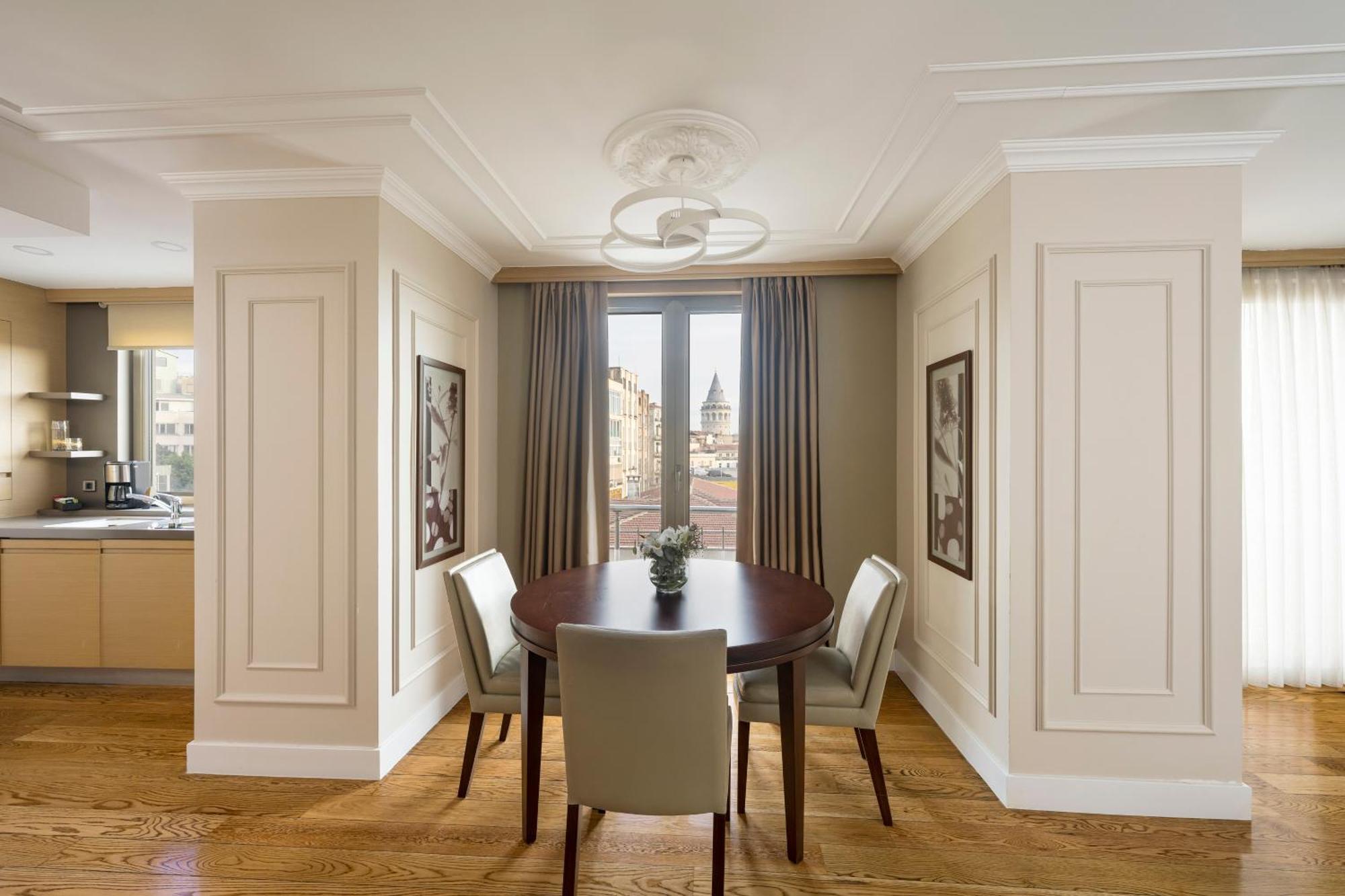 Continental Hotel Pera Istanbul Bilik gambar